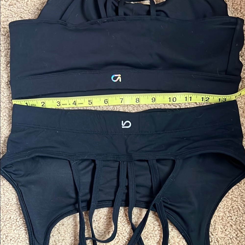 Gapfit Black Strappy Sports Bras - Picture 4 of 4